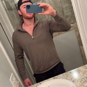 Men’s lululemon half zip